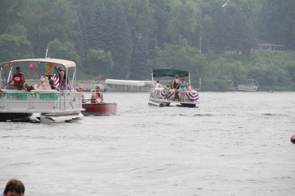 Maple Lake Boat Parade